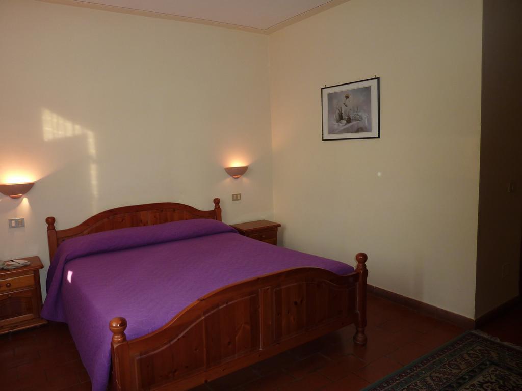 La Rocca Hotel นาร์นี ห้อง รูปภาพ