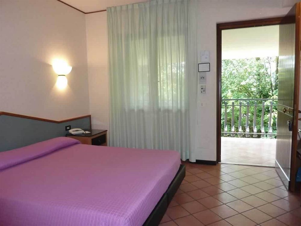 La Rocca Hotel นาร์นี ภายนอก รูปภาพ