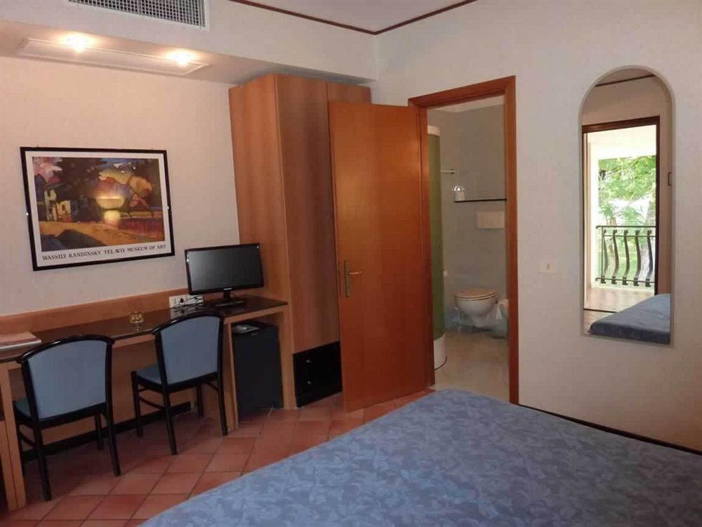 La Rocca Hotel นาร์นี ภายนอก รูปภาพ